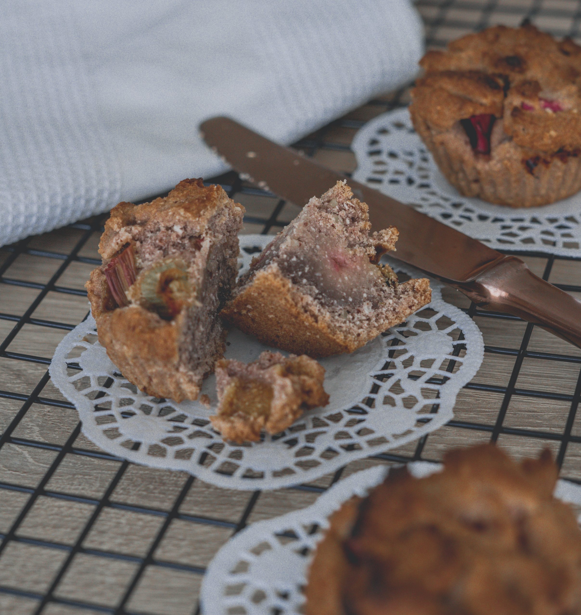 Vegane & glutenfreie Rhabarber Muffins